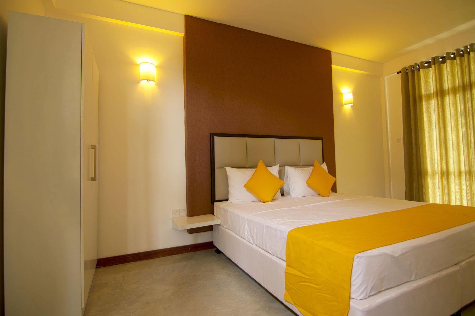 Jade Green Hotel Хамбантота Екстер'єр фото